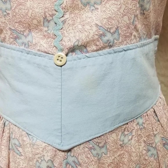 VINTAGE 1970s Purple Blue Bird Tie Waist Flare Sleeve Cottagecore Prairie Dress - Picture 15 of 15